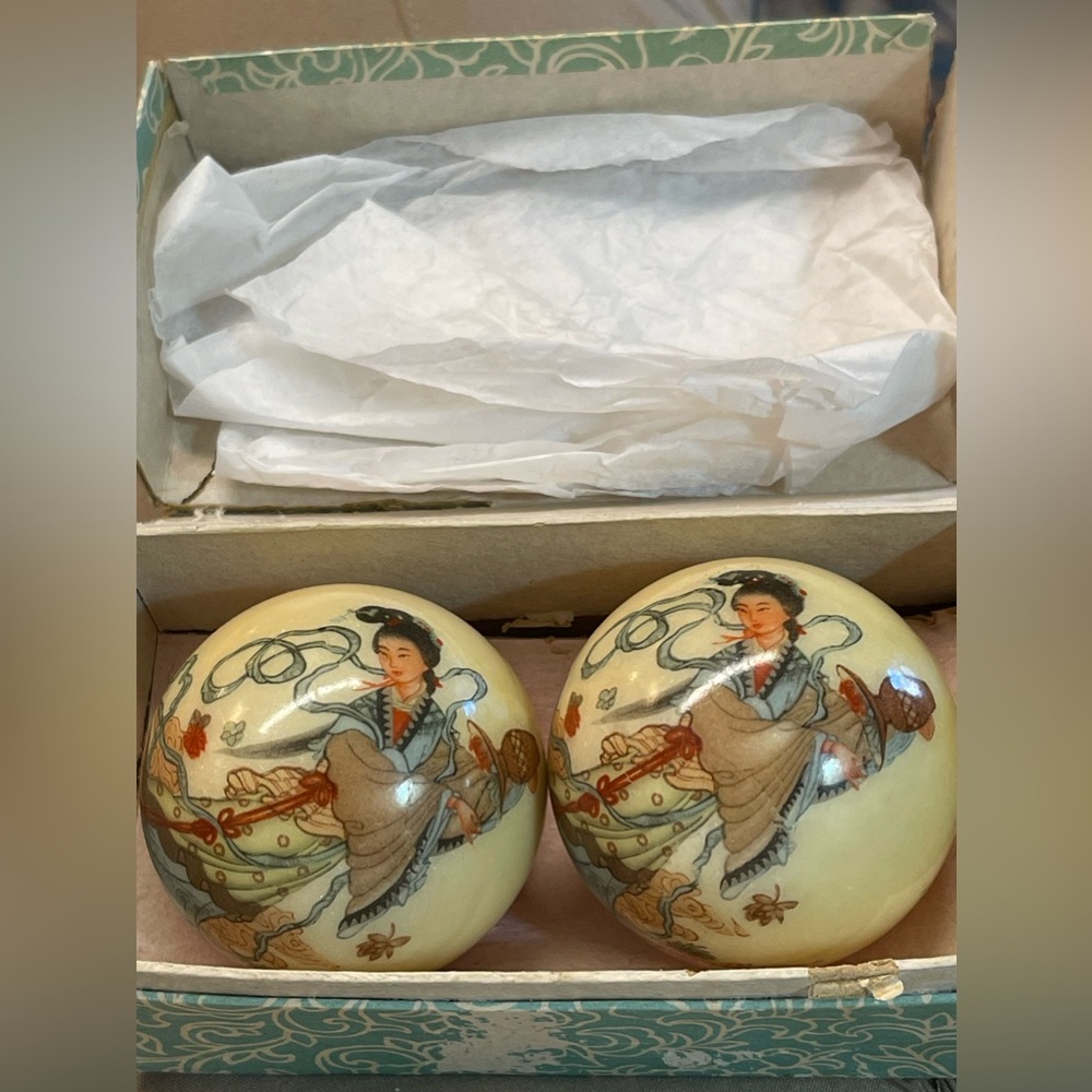 Vintage Granophyric Jade Shouxing Baoding Solid Stress Meditation Balls with Box